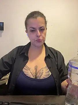 MiaHotboobs online show from July 8, 2026, 4:06 am