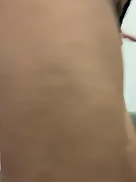 Supremegirlvibes online show from April 9, 2026, 7:08 pm