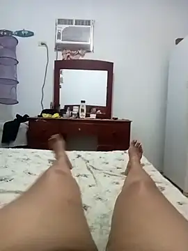 sexymomsn online show from July 3, 2026, 6:58 pm