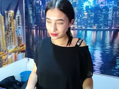 Itze Mua online show from March 22, 2026, 7:12 am