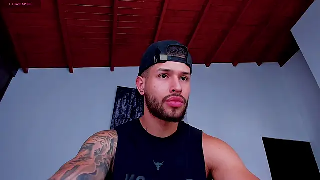 Santos ramirez1 online show from April 1, 2026, 1:52 pm