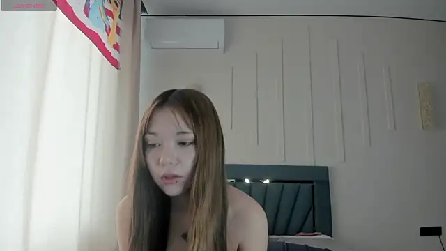 kok0mi online show from May 2, 2026, 3:33 am