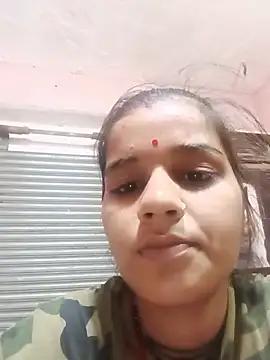 Raveena0990 online show from May 29, 2026, 8:40 pm