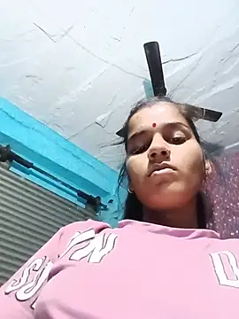 Raveena0990 online show from May 30, 2026, 10:29 pm