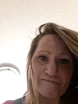 beeeuhh online show from April 19, 2026, 3:17 am