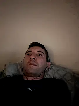 Sueliton2 online show from April 23, 2026, 12:01 am