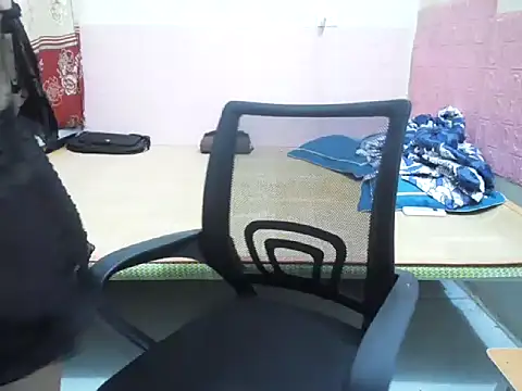 Snapshot of lusa_baby chatting on June 8, 2026, 12:27 pm lusa baby online show from June 8, 2026, 12:27 pm
