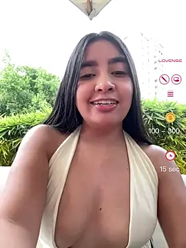 Snapshot of HaileyBiieber chatting on May 3, 2026, 10:49 pm HaileyBiieber online show from May 3, 2026, 10:49 pm