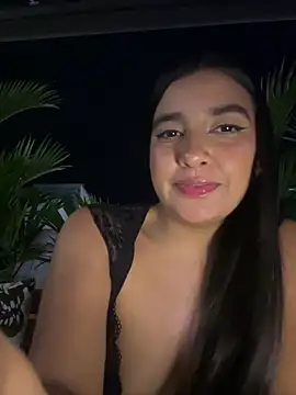 Snapshot of HaileyBiieber chatting on May 15, 2026, 11:45 pm HaileyBiieber online show from May 15, 2026, 11:45 pm