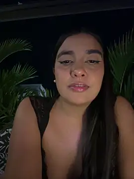 Snapshot of HaileyBiieber chatting on May 15, 2026, 11:56 pm HaileyBiieber online show from May 15, 2026, 11:56 pm