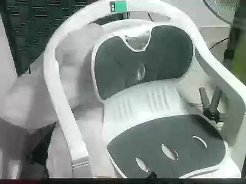 AlxAmr89 online show from April 16, 2026, 9:39 pm