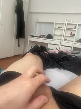 Snapshot of Orhan561 chatting on March 31, 2026, 10:04 am Orhan561 online show from March 31, 2026, 10:04 am