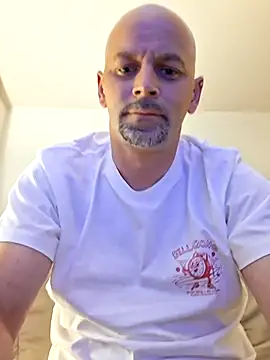 middickstroking online show from April 13, 2026, 3:23 am