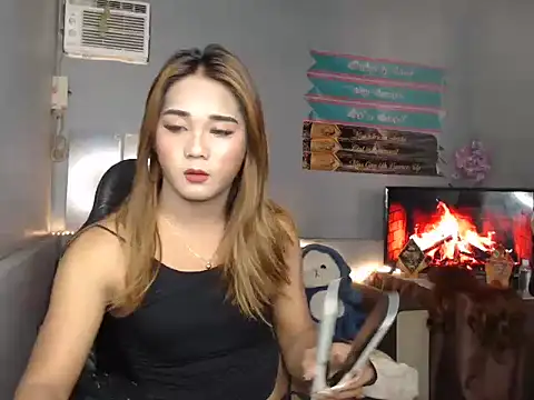 fuckercumm online show from April 14, 2026, 12:27 am