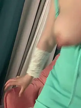 xiaomei89 online show from March 24, 2026, 1:05 pm