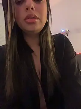 Snapshot of Lusty_Lunaa chatting on April 6, 2026, 7:42 am Lusty Lunaa online show from April 6, 2026, 7:42 am