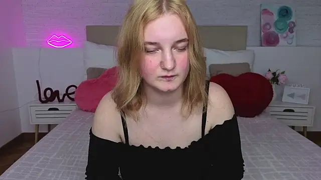 Snapshot of Angel_Ari chatting on March 23, 2026, 2:21 pm Angel Ari online show from March 23, 2026, 2:21 pm