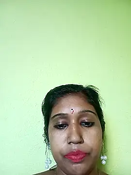 bannerjeesneha20 online show from May 17, 2026, 9:17 am