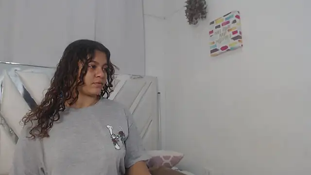Snapshot of AlannaHarper chatting on June 18, 2026, 10:58 pm AlannaHarper online show from June 18, 2026, 10:58 pm