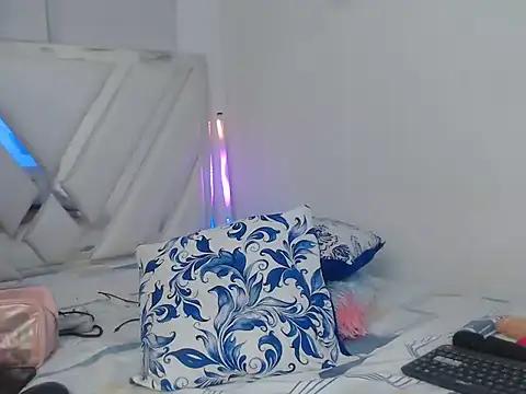 Snapshot of AlannaHarper chatting on June 24, 2026, 3:55 pm AlannaHarper online show from June 24, 2026, 3:55 pm