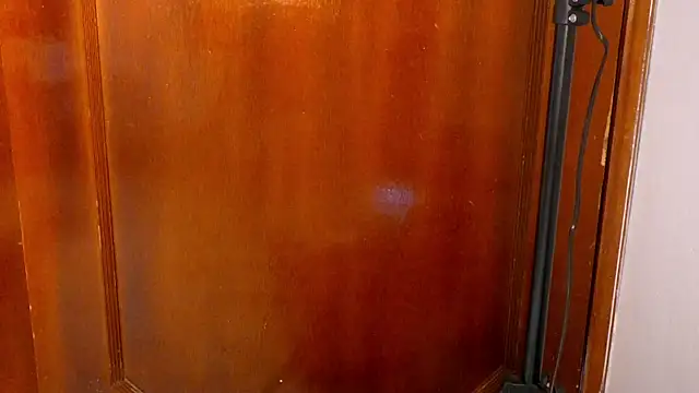 selene moretti online show from July 13, 2026, 12:08 pm