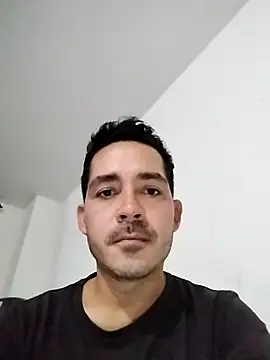 Gabriel leon33 online show from April 3, 2026, 10:41 pm