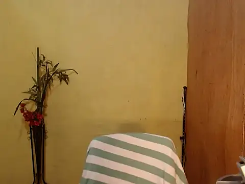HottestLadyYuna online show from April 24, 2026, 4:59 am