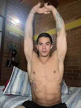 Snapshot of Noe_Blake chatting on April 7, 2026, 3:07 am Noe Blake online show from April 7, 2026, 3:07 am