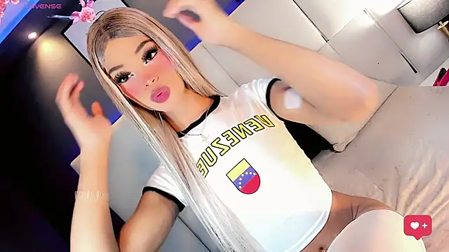 Kornylovee online show from May 18, 2026, 8:47 pm