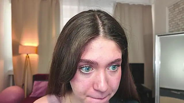 SunnyBloss online show from April 8, 2026, 1:22 pm