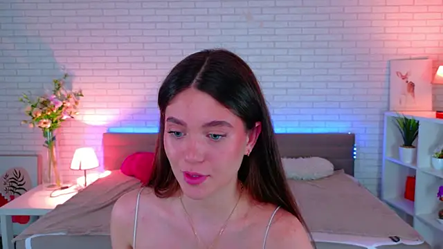 SunnyBloss online show from April 18, 2026, 2:54 pm