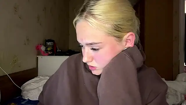 Sophia Blonde online show from June 3, 2026, 5:18 pm