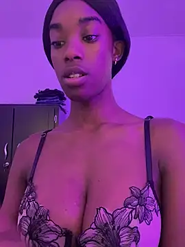 Snapshot of Lysii chatting on June 22, 2026, 5:10 pm Lysii online show from June 22, 2026, 5:10 pm
