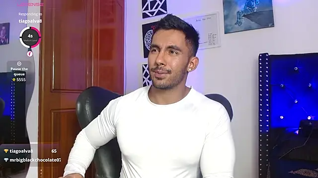 romanpearce  online show from April 23, 2026, 4:03 am