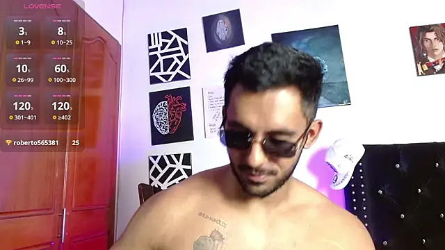 romanpearce  online show from May 27, 2026, 8:28 pm