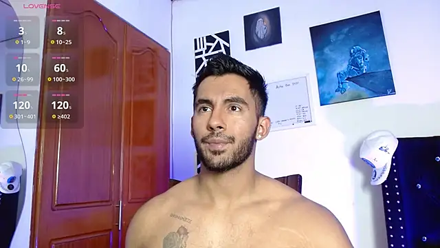 romanpearce  online show from June 19, 2026, 9:07 pm