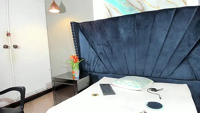 Snapshot of Sara_Hanks chatting on March 28, 2026, 2:16 pm Sara Hanks online show from March 28, 2026, 2:16 pm