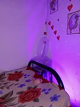 Snapshot of Kataleyaa_Volkova chatting on April 14, 2026, 12:05 am Kataleyaa Volkova online show from April 14, 2026, 12:05 am