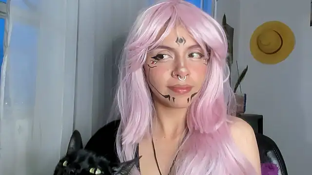 Nyxara- online show from April 19, 2026, 11:18 pm