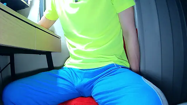 Snapshot of t-ky-taro chatting on April 9, 2026, 12:10 pm t-ky-taro online show from April 9, 2026, 12:10 pm
