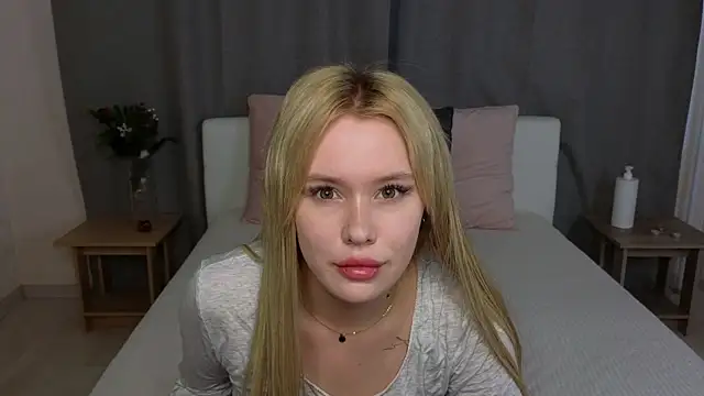 Snapshot of MelissaAvis chatting on June 16, 2026, 5:32 am MelissaAvis online show from June 16, 2026, 5:32 am
