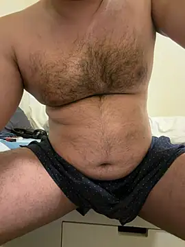 usemehowyoulike96 online show from April 15, 2026, 7:58 pm