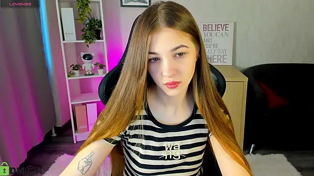 Snapshot of Miss_Shanel chatting on April 29, 2026, 12:59 am Miss Shanel online show from April 29, 2026, 12:59 am