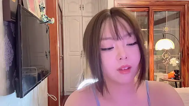thelittlexx online show from May 23, 2026, 7:46 am