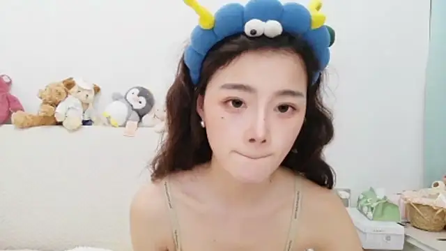 Snapshot of cc-8 chatting on March 31, 2026, 3:34 pm cc-8 online show from March 31, 2026, 3:34 pm