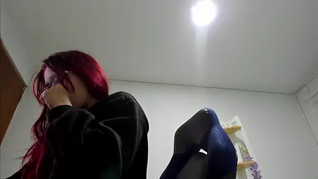 Sara Red X online show from March 30, 2026, 7:31 am