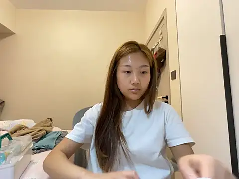 tutu512 online show from May 4, 2026, 2:46 pm