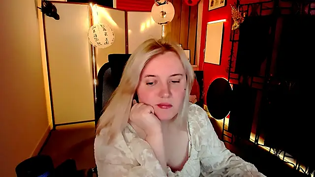 Snapshot of KathyBriggs chatting on June 6, 2026, 5:12 am KathyBriggs online show from June 6, 2026, 5:12 am