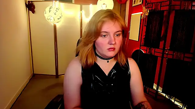 Snapshot of KathyBriggs chatting on July 7, 2026, 5:21 am KathyBriggs online show from July 7, 2026, 5:21 am