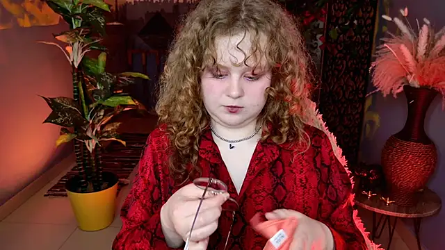 Snapshot of SaraSweetness chatting on April 6, 2026, 8:37 am SaraSweetness online show from April 6, 2026, 8:37 am